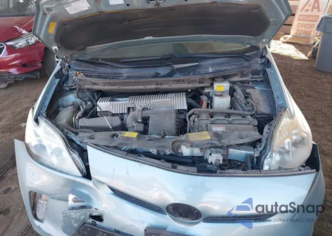 2013 Toyota Prius Three из США, поврежденный, VIN JTDKN3DU9D1667142